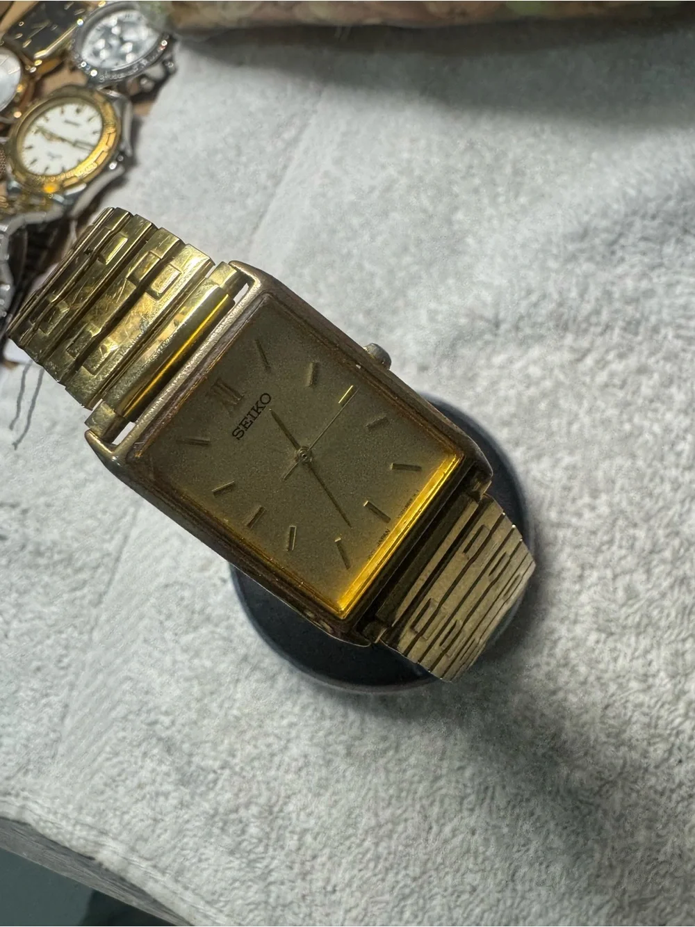 Seiko elegant rectangular
